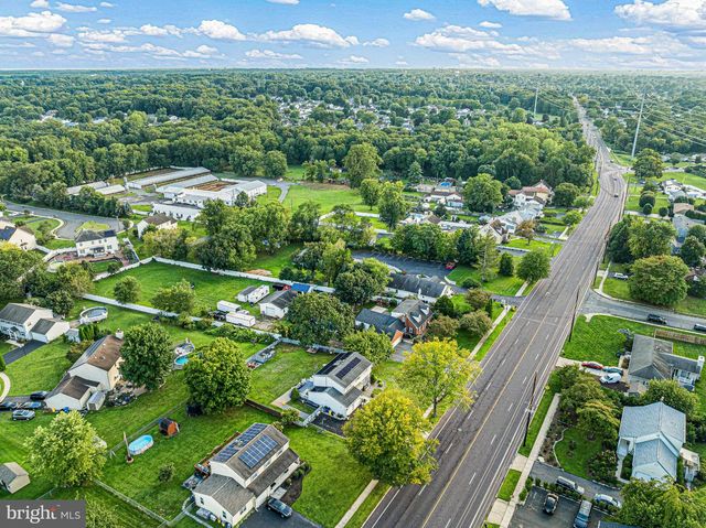 907 EDINBURG RD, Trenton, NJ 08690