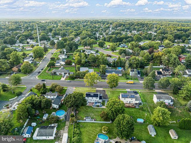 907 EDINBURG RD, Trenton, NJ 08690
