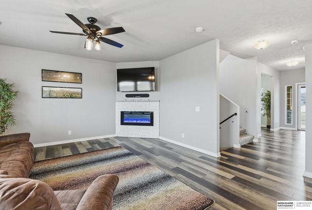 17706 Rampart Street, Omaha, NE 68136