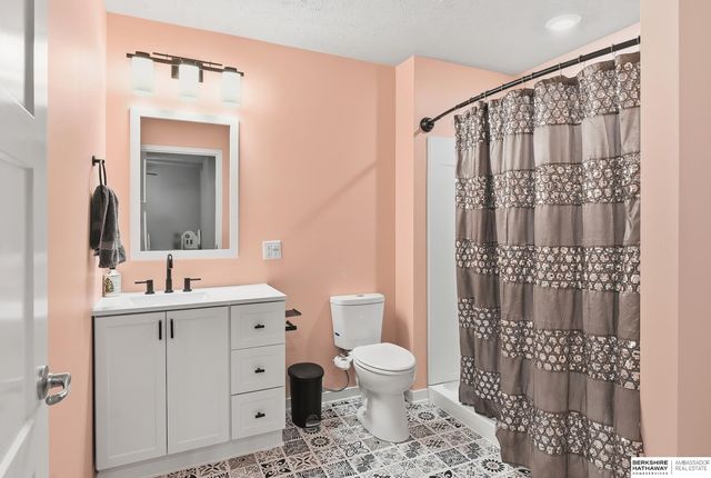 17706 Rampart Street, Omaha, NE 68136