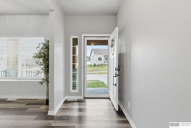 17706 Rampart Street, Omaha, NE 68136