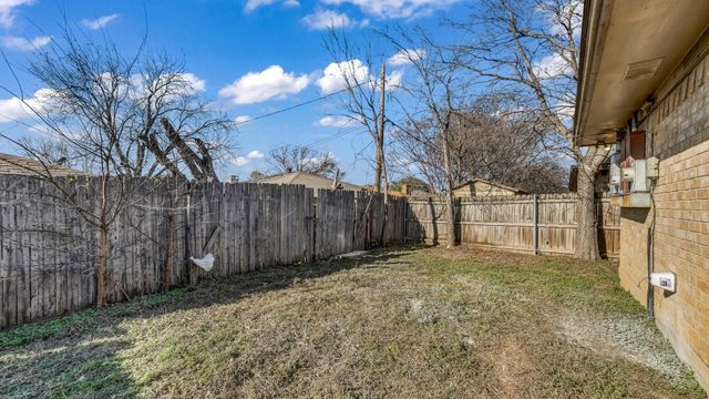 6436 Brookhaven Trail, Fort Worth, TX 76133