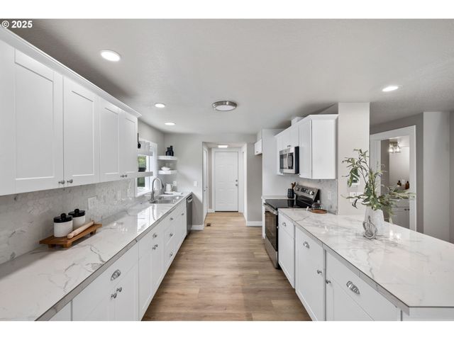 3240 Ne 29TH St, Gresham, OR 97030