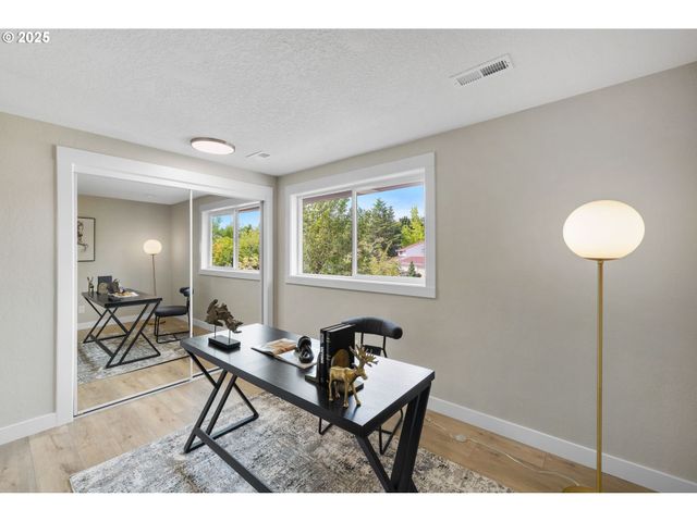 3240 Ne 29TH St, Gresham, OR 97030