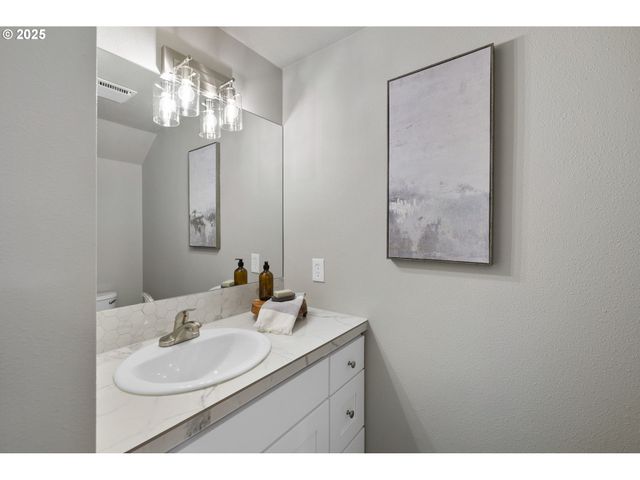 3240 Ne 29TH St, Gresham, OR 97030