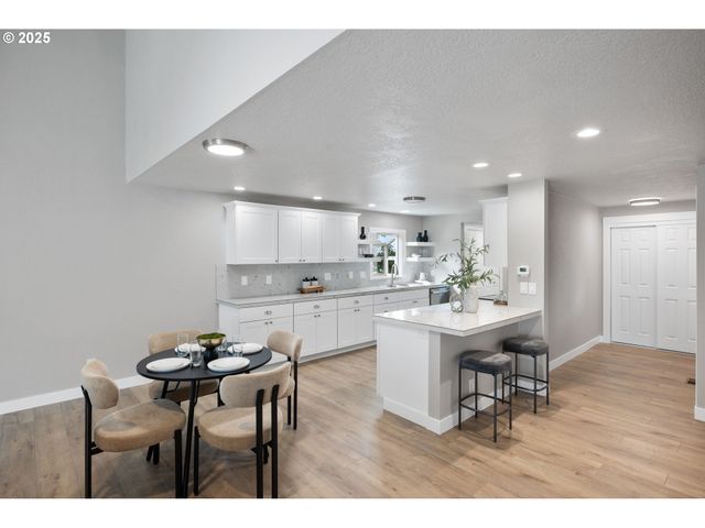 3240 Ne 29TH St, Gresham, OR 97030