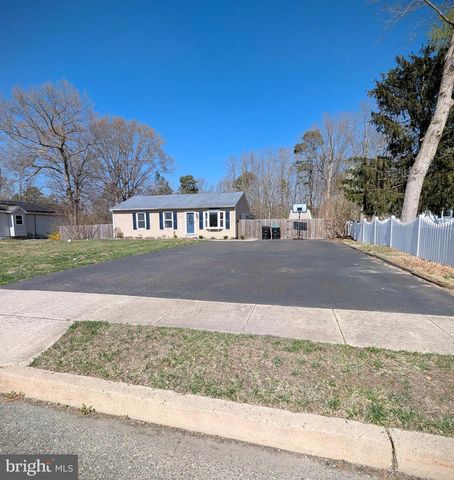 13 PIN OAK DR, Atco, NJ 08004