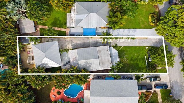 740 S LAKE Avenue, Delray Beach, FL 33483
