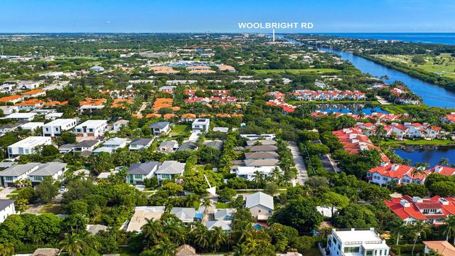 740 S LAKE Avenue, Delray Beach, FL 33483