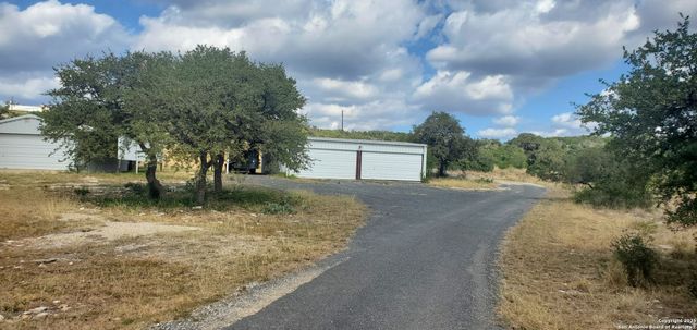 137 PR 3501, Mico, TX 78056