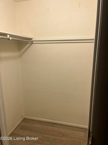 8714 Bayberry Pl 3, Louisville, KY 40242