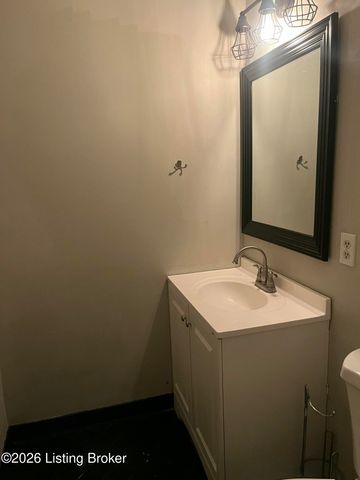 8714 Bayberry Pl 3, Louisville, KY 40242