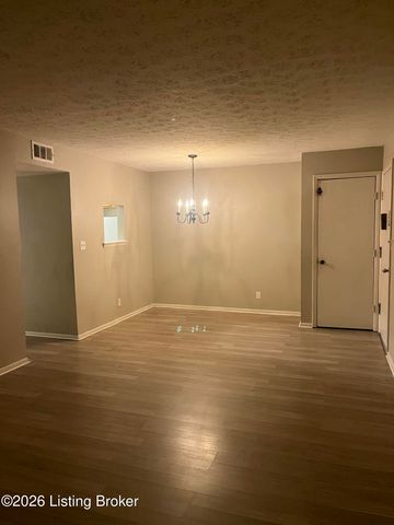 8714 Bayberry Pl 3, Louisville, KY 40242