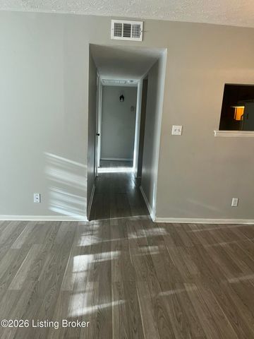 8714 Bayberry Pl 3, Louisville, KY 40242