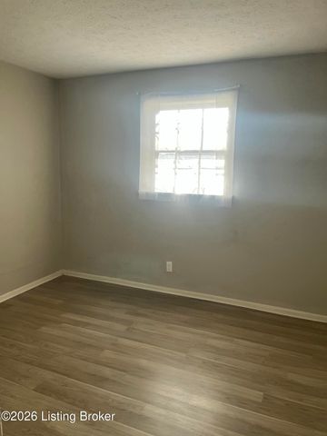 8714 Bayberry Pl 3, Louisville, KY 40242