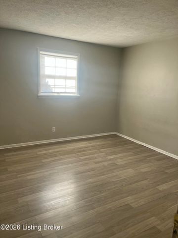 8714 Bayberry Pl 3, Louisville, KY 40242