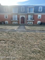 8714 Bayberry Pl 3, Louisville, KY 40242