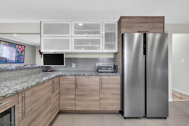 318 Daniel St, Rockaway Twp., NJ 07801