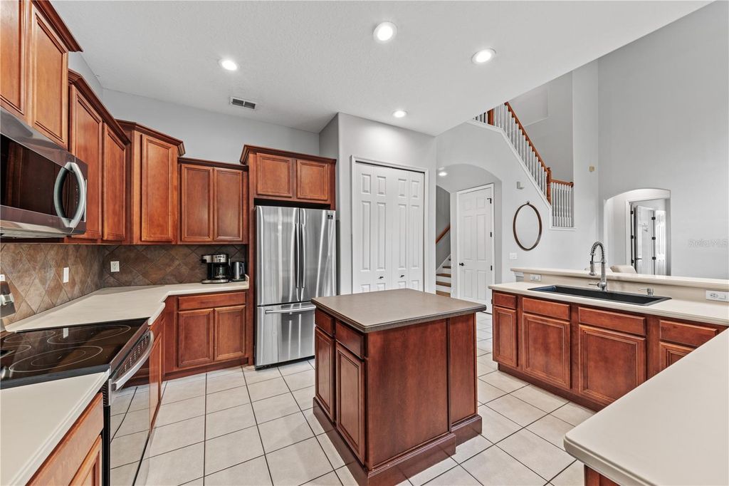 Image 20 of property listing at 4887 CAINS WREN TRAIL, Sanford, FL 32771