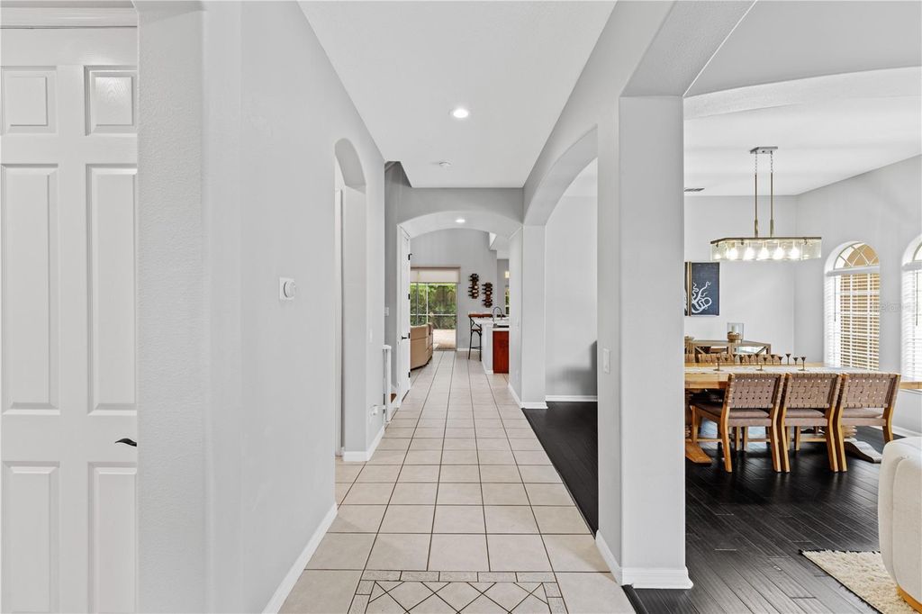 Image 4 of property listing at 4887 CAINS WREN TRAIL, Sanford, FL 32771