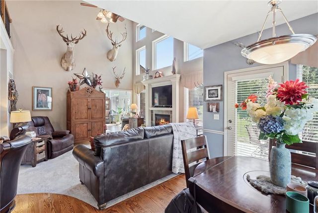 12233 Pine Valley Drive, Kansas City, KS 66109