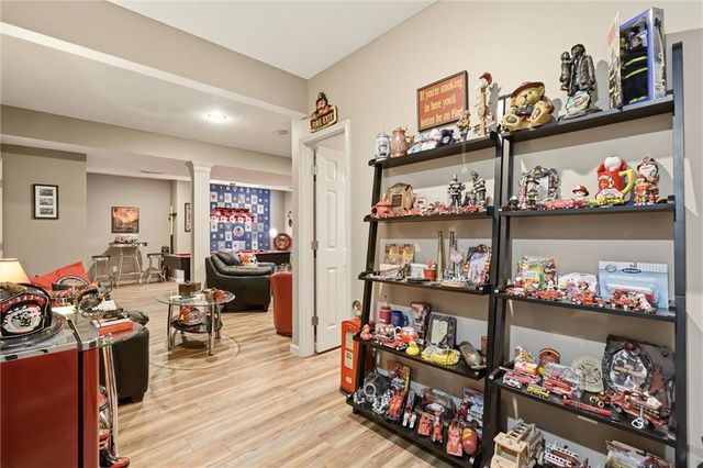 12233 Pine Valley Drive, Kansas City, KS 66109
