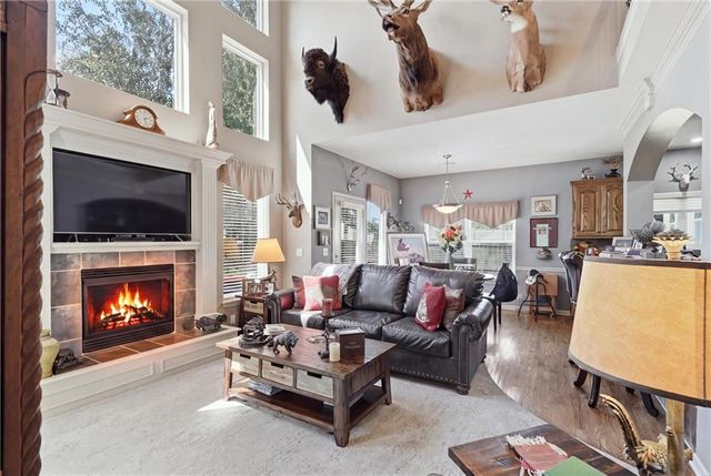 12233 Pine Valley Drive, Kansas City, KS 66109