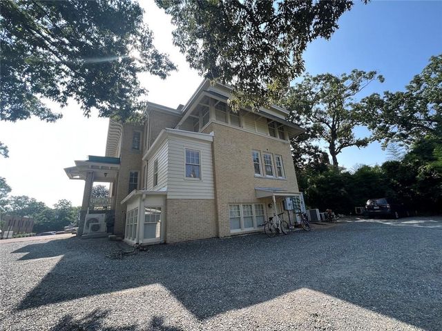817 N Elm Street F, Greensboro, NC 27401