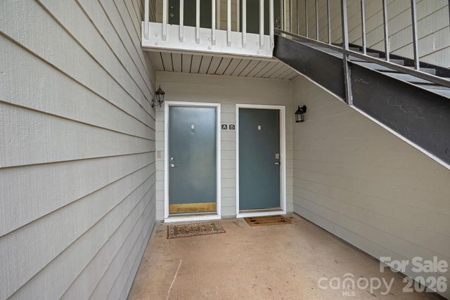 3021 Heathstead Place B, Charlotte, NC 28210