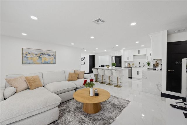 2461 69TH AVENUE S, St Petersburg, FL 33712
