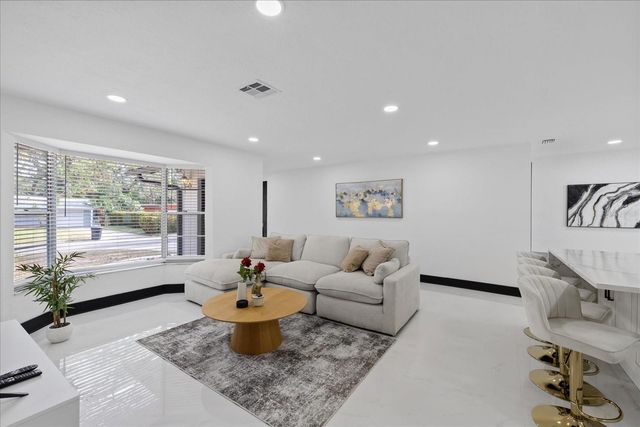 2461 69TH AVENUE S, St Petersburg, FL 33712