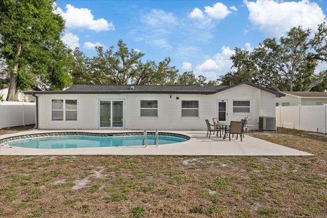 2461 69TH AVENUE S, St Petersburg, FL 33712
