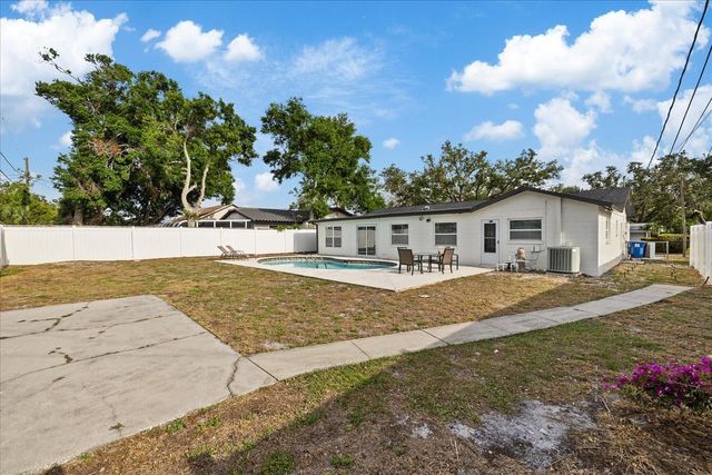 2461 69TH AVENUE S, St Petersburg, FL 33712