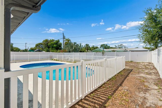 2461 69TH AVENUE S, St Petersburg, FL 33712
