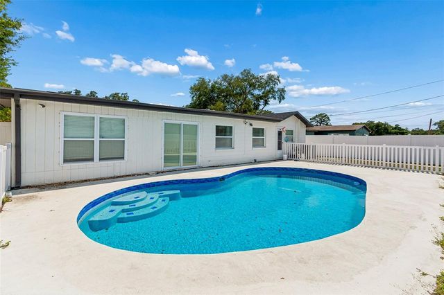 2461 69TH AVENUE S, St Petersburg, FL 33712