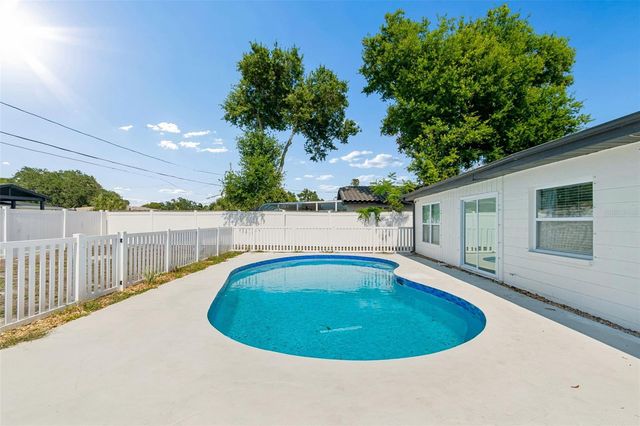 2461 69TH AVENUE S, St Petersburg, FL 33712