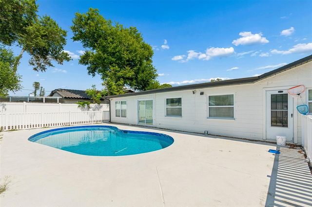 2461 69TH AVENUE S, St Petersburg, FL 33712