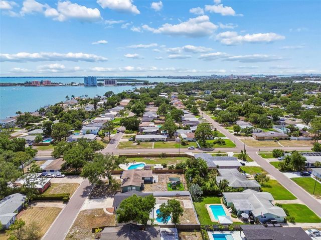 2461 69TH AVENUE S, St Petersburg, FL 33712