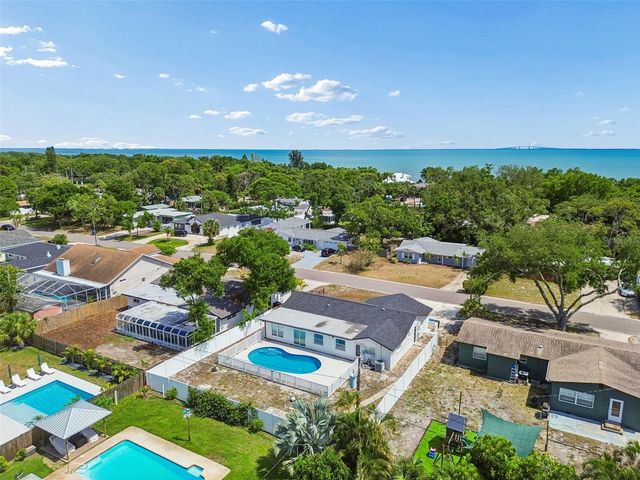 2461 69TH AVENUE S, St Petersburg, FL 33712