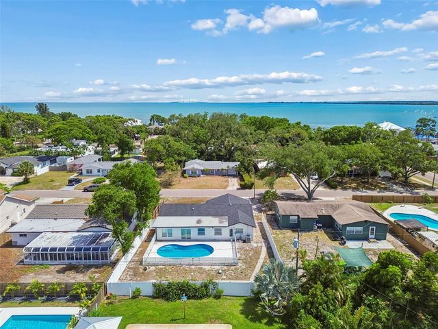 2461 69TH AVENUE S, St Petersburg, FL 33712