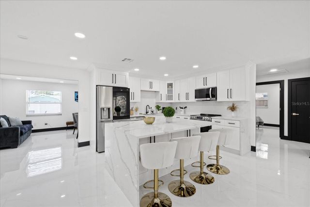 2461 69TH AVENUE S, St Petersburg, FL 33712