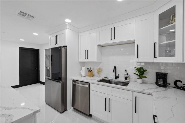 2461 69TH AVENUE S, St Petersburg, FL 33712