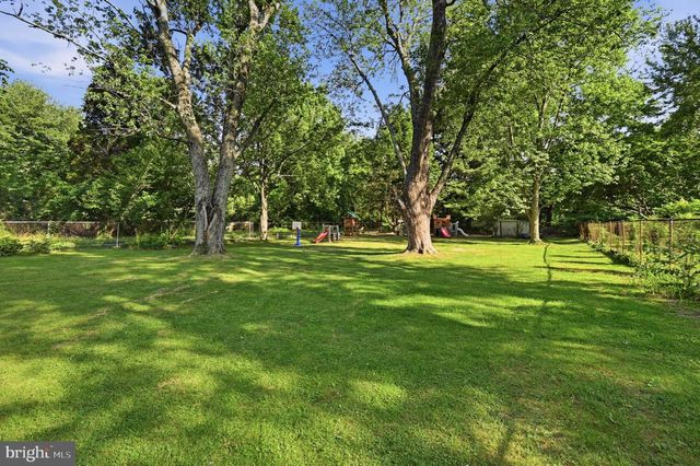 3501 GROVETON ST, Alexandria, VA 22306