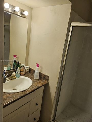 1838 Abbey Rd 208, West Palm Beach, FL 33415