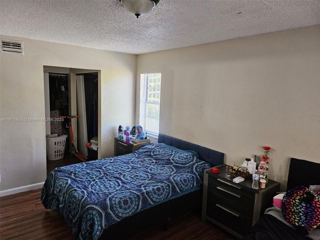 1838 Abbey Rd 208, West Palm Beach, FL 33415