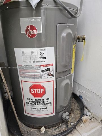 1838 Abbey Rd 208, West Palm Beach, FL 33415