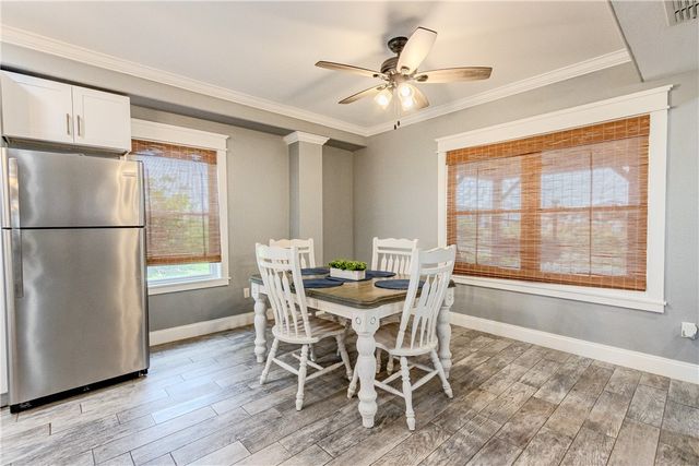 356 E Sagebrush St, Rockport, TX 78382
