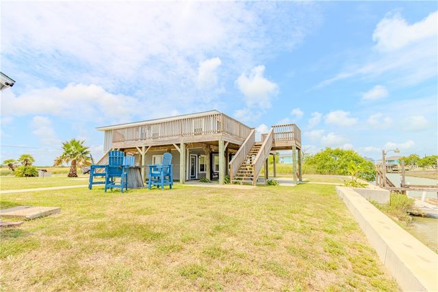 356 E Sagebrush St, Rockport, TX 78382