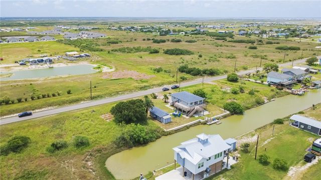 356 E Sagebrush St, Rockport, TX 78382