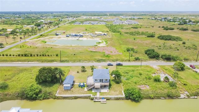 356 E Sagebrush St, Rockport, TX 78382